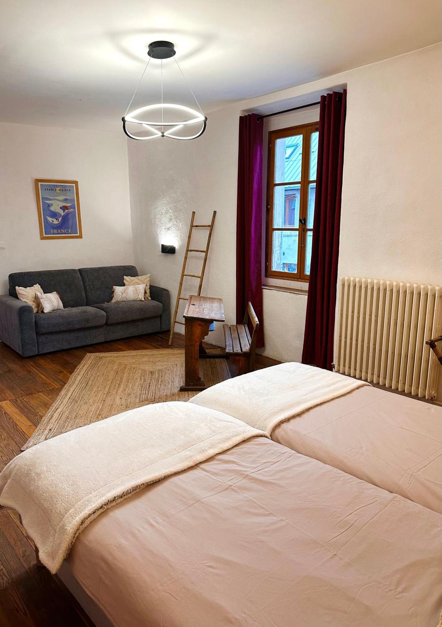 Auberge Le Glacier Bleu Mont Dauphin Ruang foto